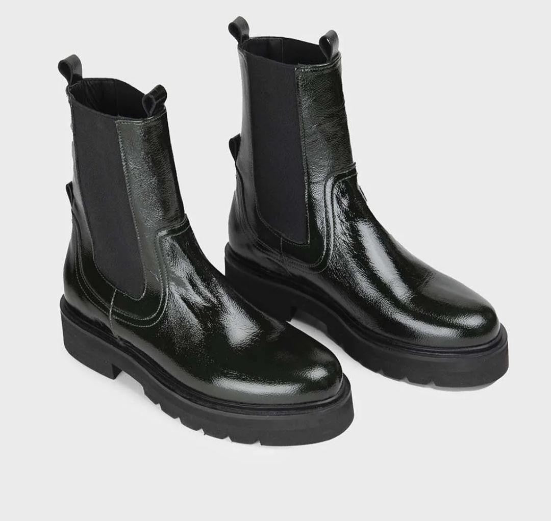 Bottine en cuir Vernis Vert JONNA ANAKI