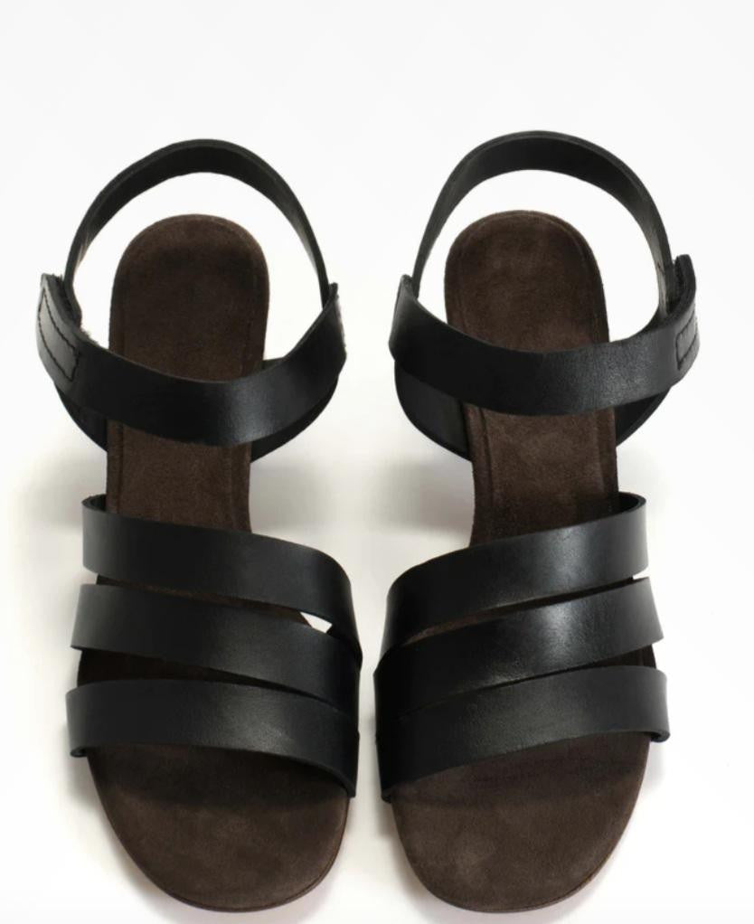 Sandale ROUGE en cuir noir ANONYMOUS COPENHAGEN