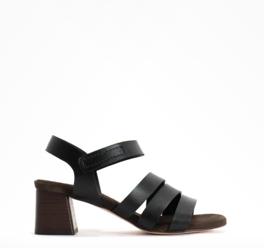 Sandale ROUGE en cuir noir ANONYMOUS COPENHAGEN