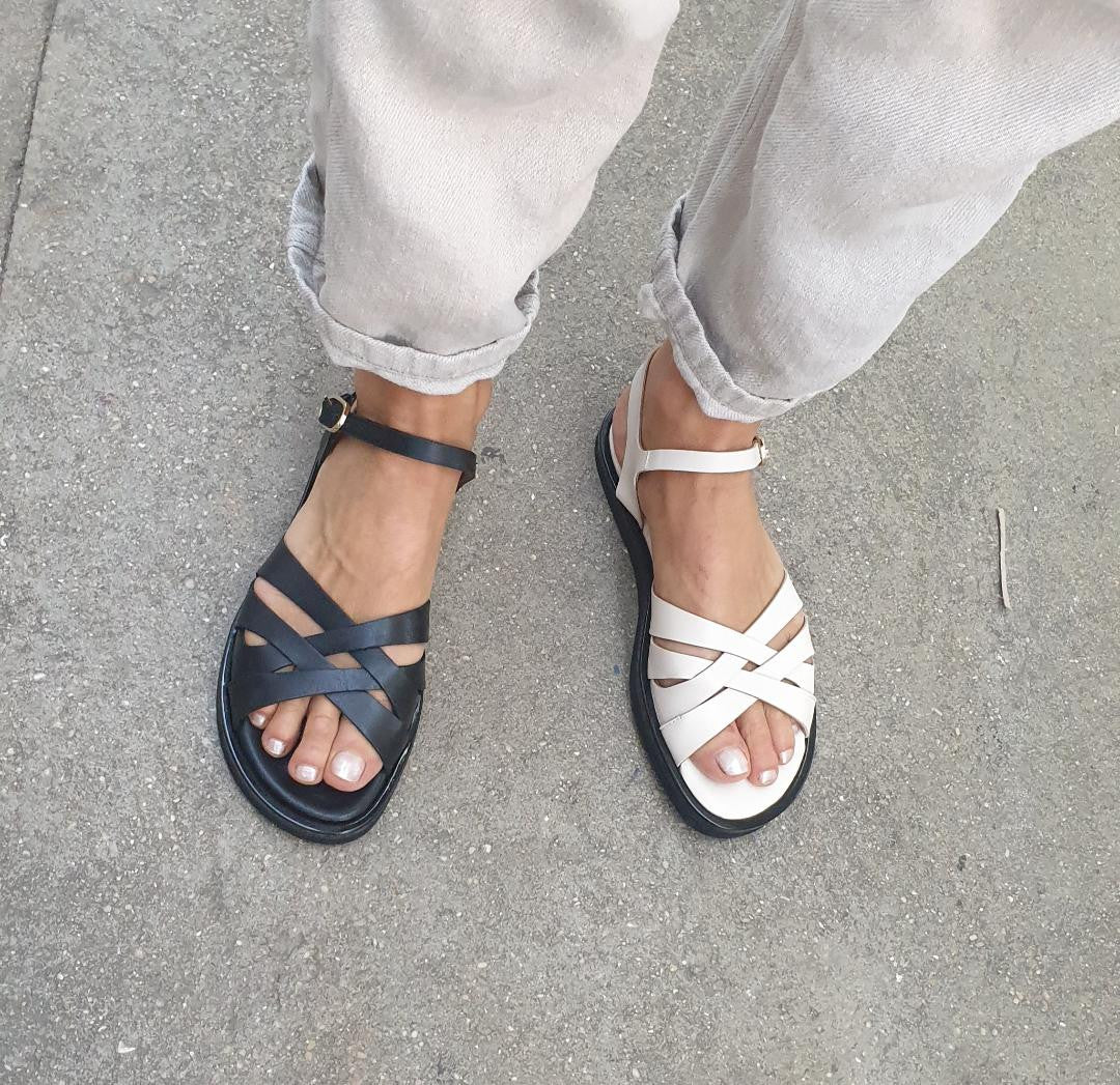 Sandale A6401 en cuir noir BILLI BI Reste 36 !