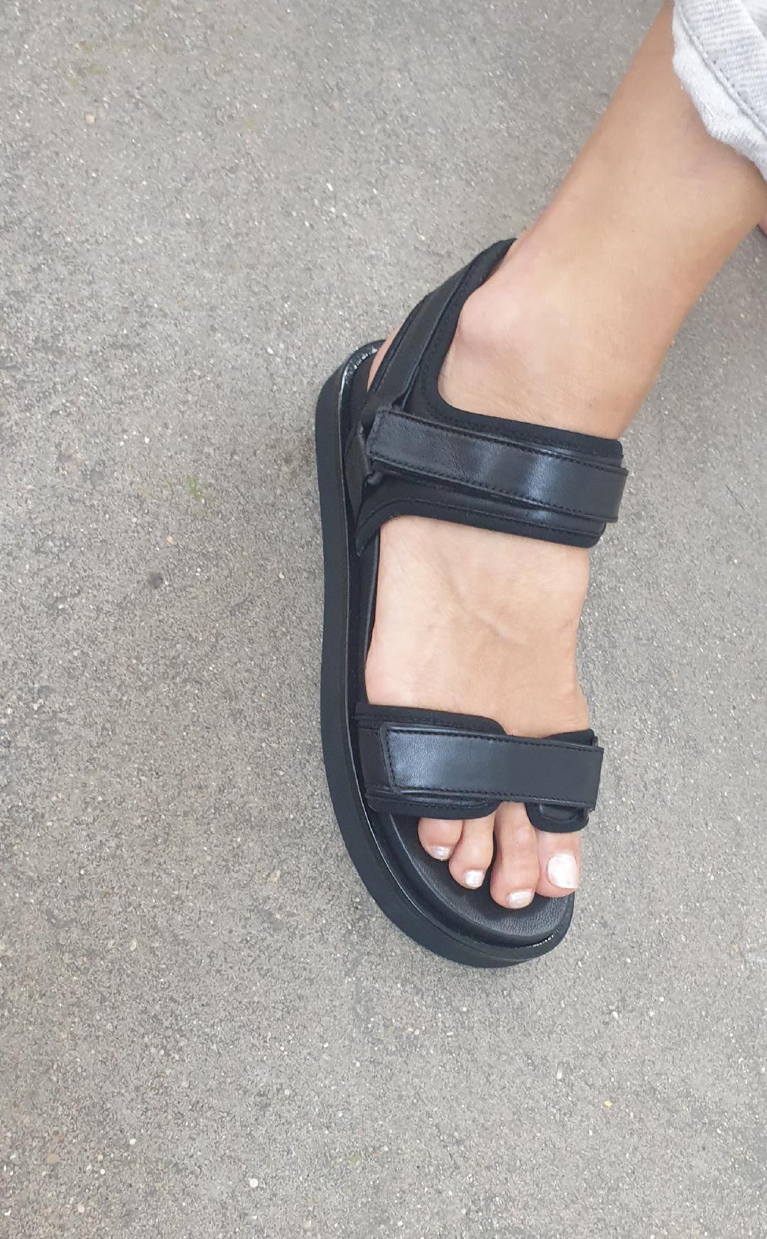 Sandale A6408 en cuir lisse noir Billi Bi