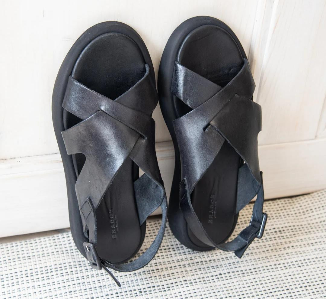 N° 85-852 TDM (noir) BRADOR (ITALIE) Reste 41 !