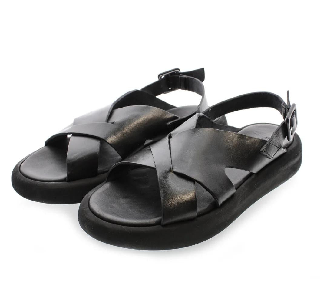 N° 85-852 TDM (noir) BRADOR (ITALIE) Reste 41 !