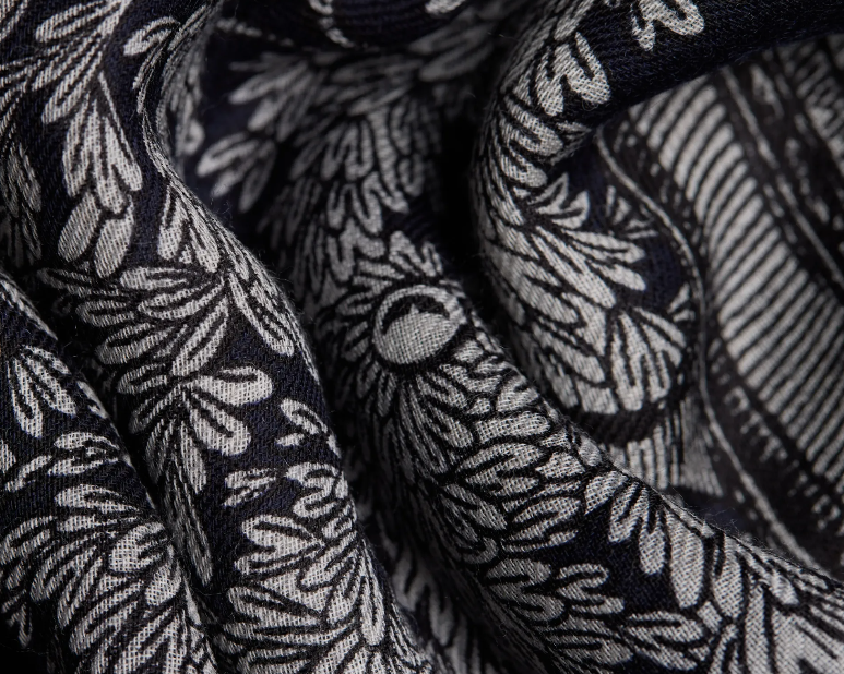 Etole en laine 80 x 190 Mirage Noir INOUI EDITIONS