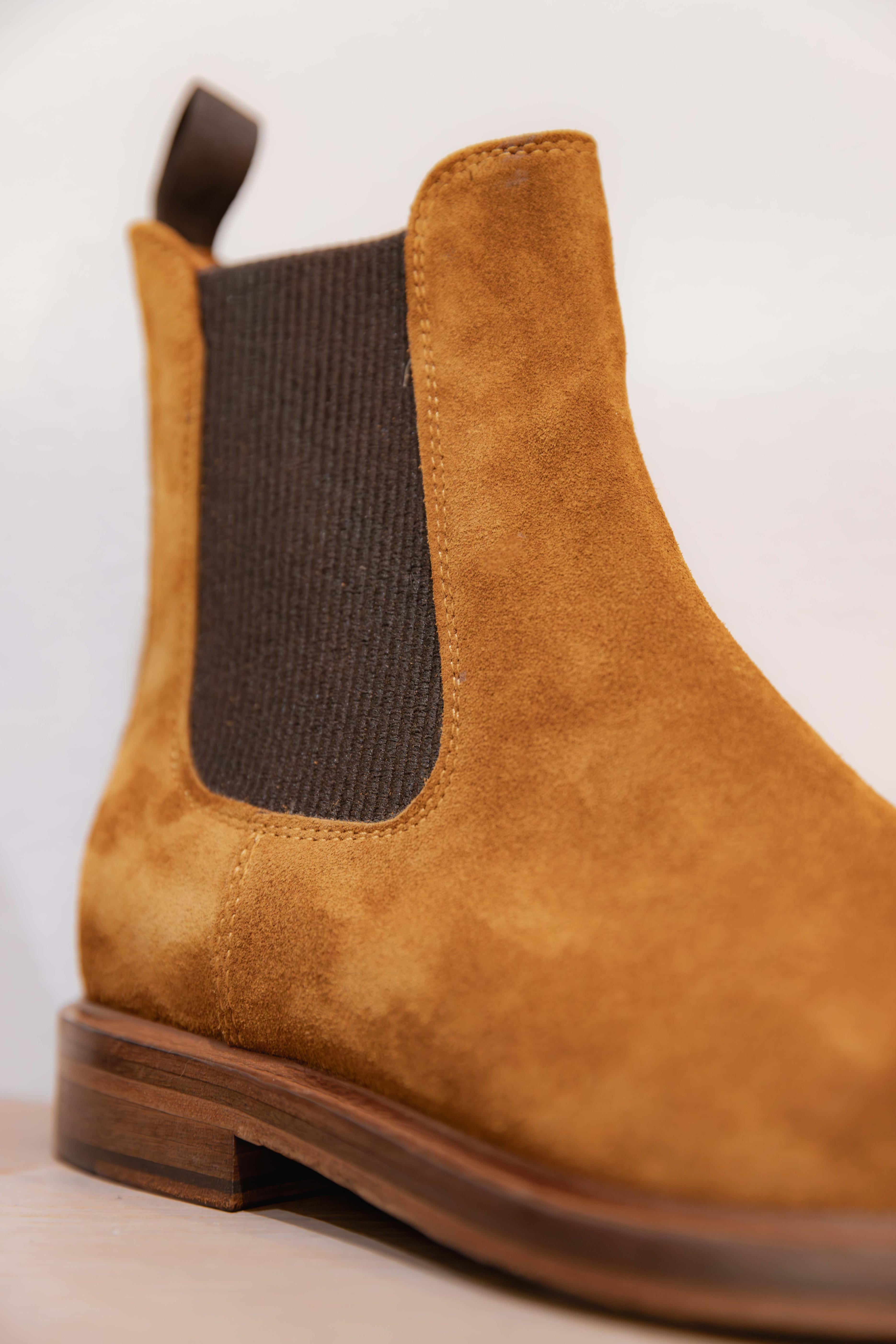 Bottines D530 Velours Sattel (marron clair) ELLA (Italie) Dernière en taille 41!