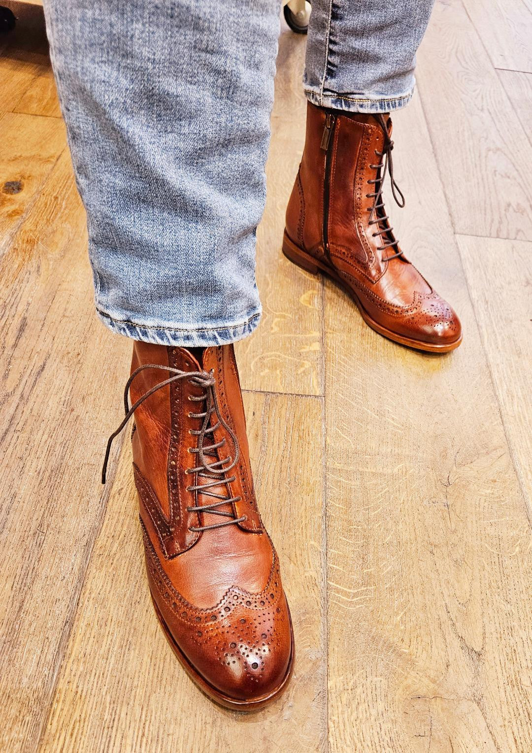 Bottine à lacets D190 Tan Inglese ELLA Italie Reste 36 !