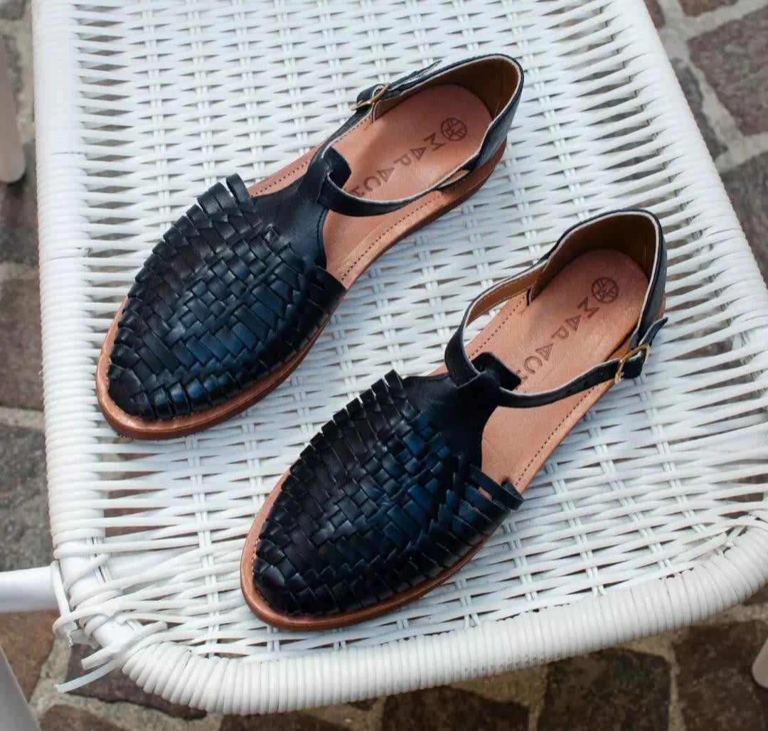Sandale PEONIA en cuir noir MAPACHE