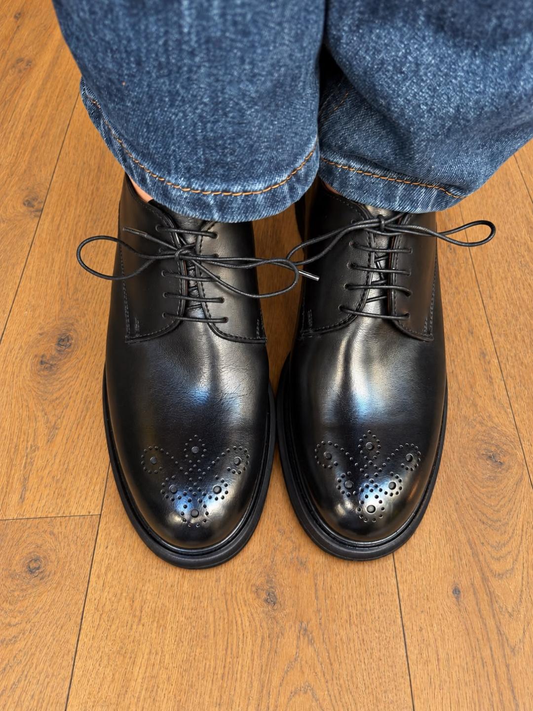 Derbies D112 Noir ELLA (Italie)