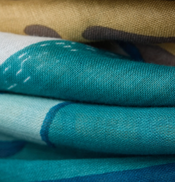 Étole 100 x 190 jardin turquoise Inoui Editions