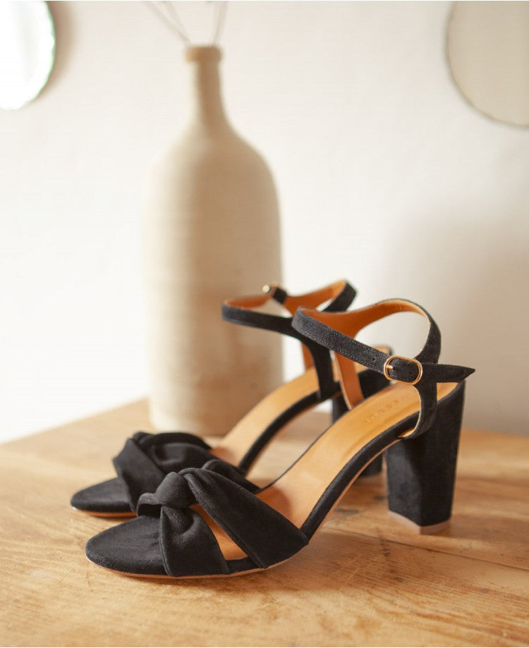 Sandale N° 440 Suède Noir Rivecour Reste 39 !