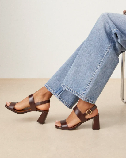 Sandale N° 624 en cuir marron Chocolat  RIVECOUR