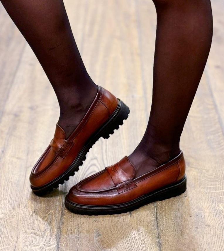 Mocassin D600 en cuir  Tan Inglese (marron)  ELLA FLECS Reste 40!