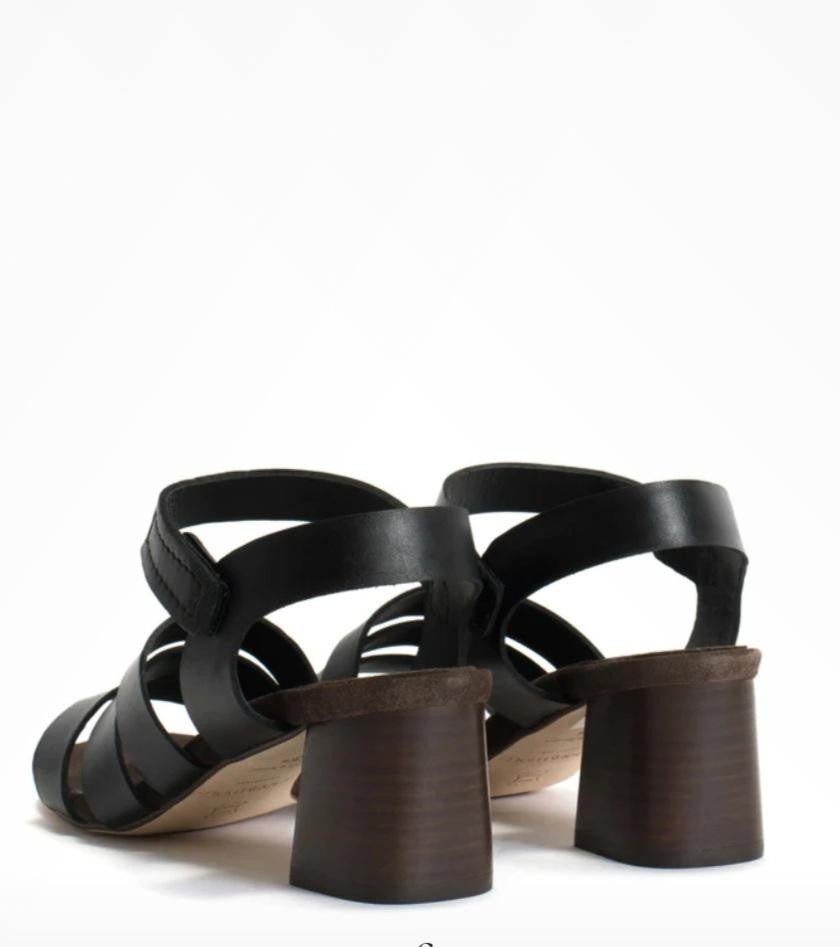 Sandale ROUGE en cuir noir ANONYMOUS COPENHAGEN