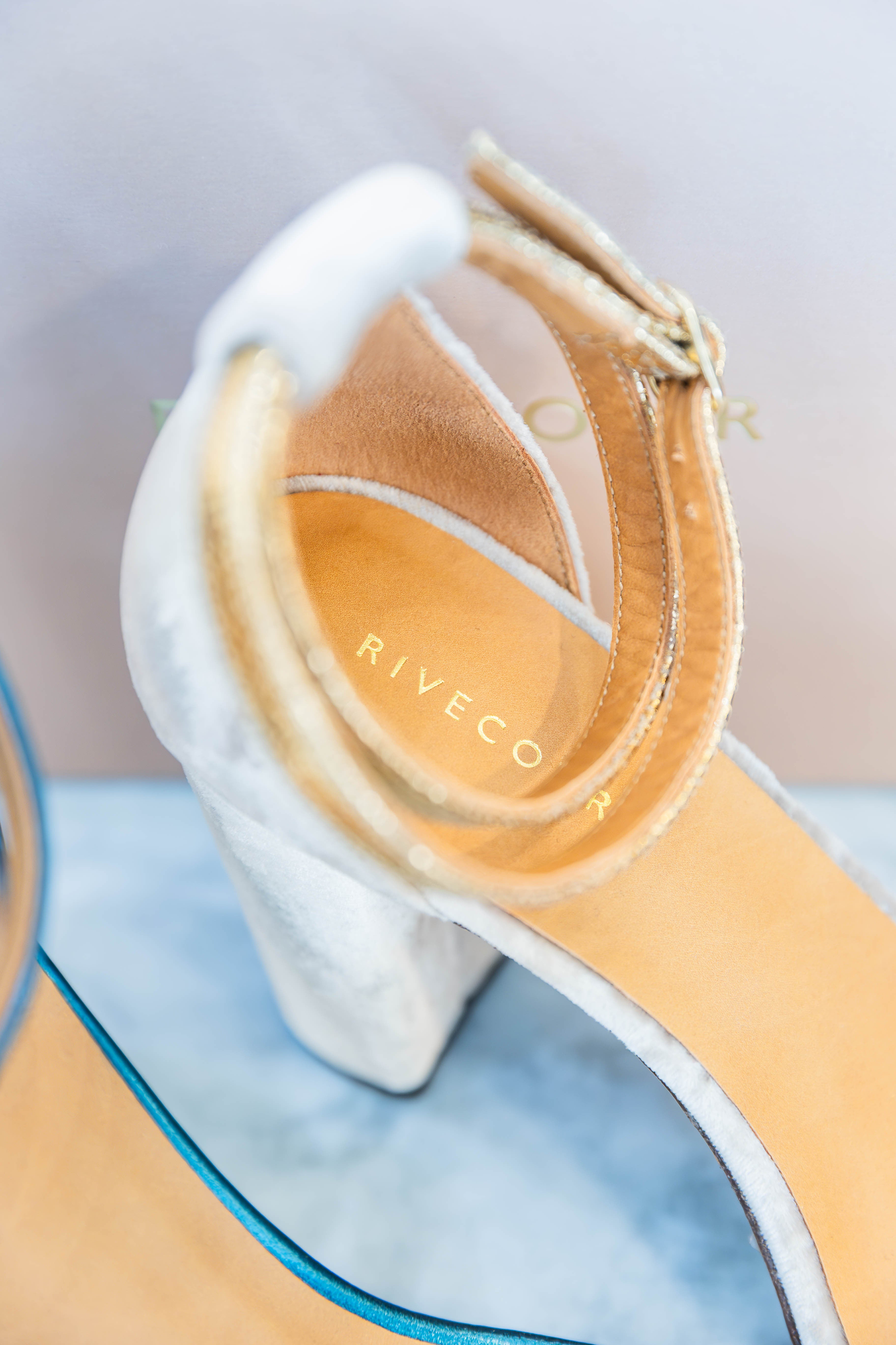 Sandale N° 853 en Velours Perle   RIVECOUR Reste 40!