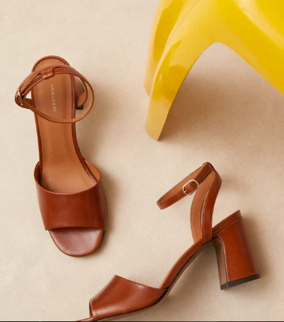 Sandale N° 789  en cuir cognac RIVECOUR