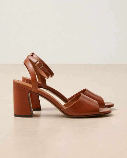 Sandale N° 789  en cuir cognac RIVECOUR