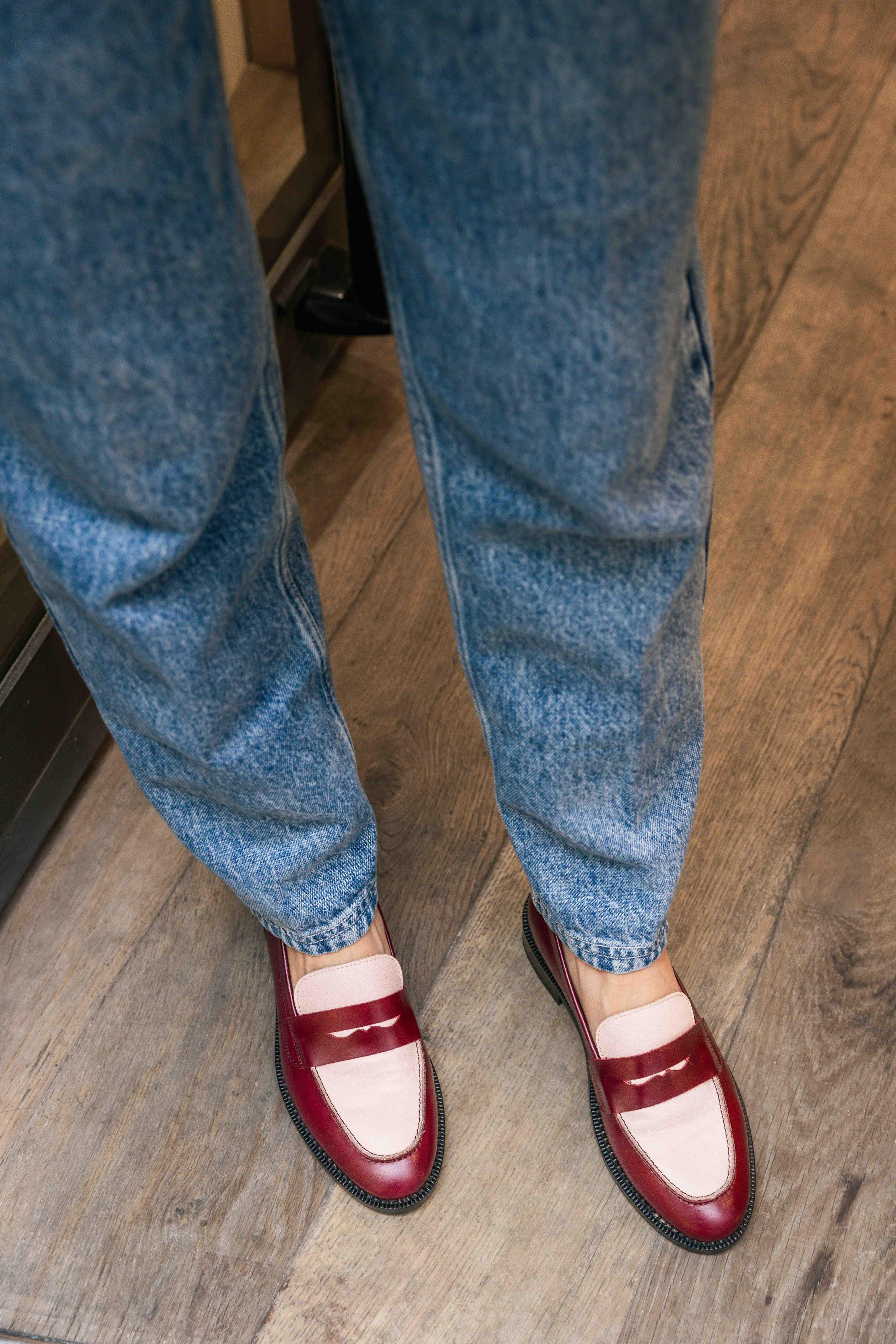 Mocassin N° 82 Cuir Prune/ Blanc RIVECOUR Reste 36 !