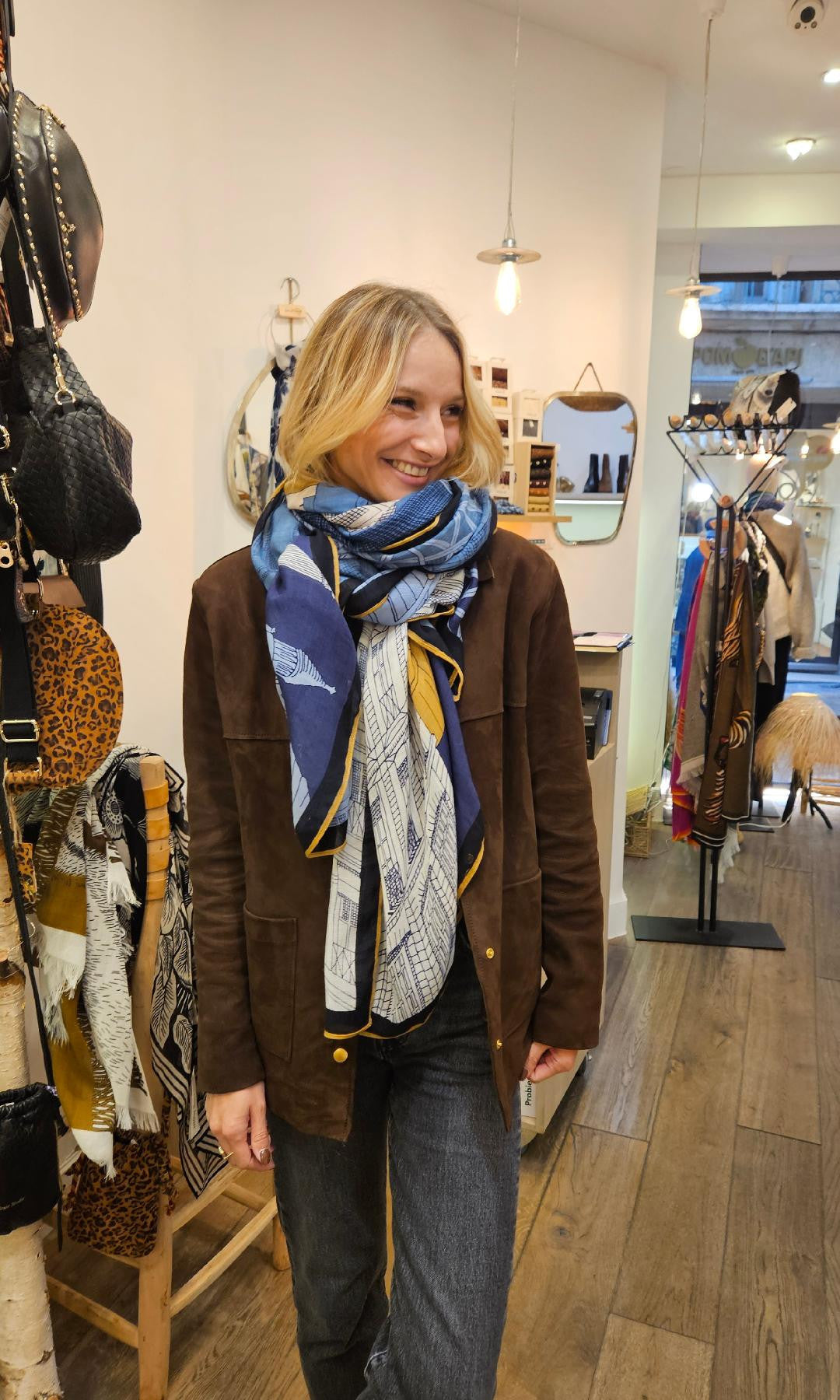 Etole en laine 100 x 190 PARIS Bleu  INOUI EDITIONS Dernière !