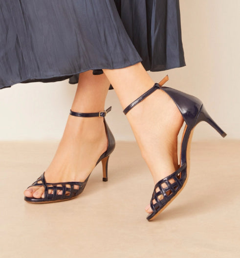 Sandale N° 672 en cuir vernis Marine RIVECOUR