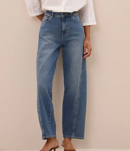Jean Begum mid denim BY BAR