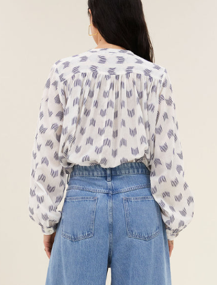 Blouse Nyka blanche a motif bleu Bibi BY BAR