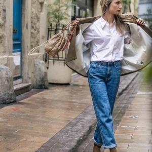 Nouveau look, nouvelle tendance, on adore ce dressing facile et efficace. 
Look 100 % Empreinte. 
A retrouver sur notre site et en boutique. 

#empreinte #empreintemontpellier #chaussures #conceptstore #montpellier #rivecour #chloestora